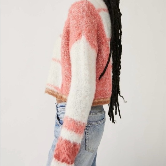 SOLD: NWT Free People Emerson Cropped Pullover knit Sweater in Champagne Dream - Picture 8 of 10